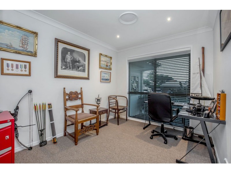 6 Drumbeat Pl, Coomera Waters QLD 4209