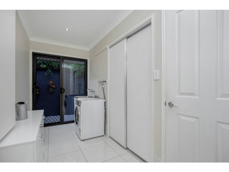6 Drumbeat Pl, Coomera Waters QLD 4209