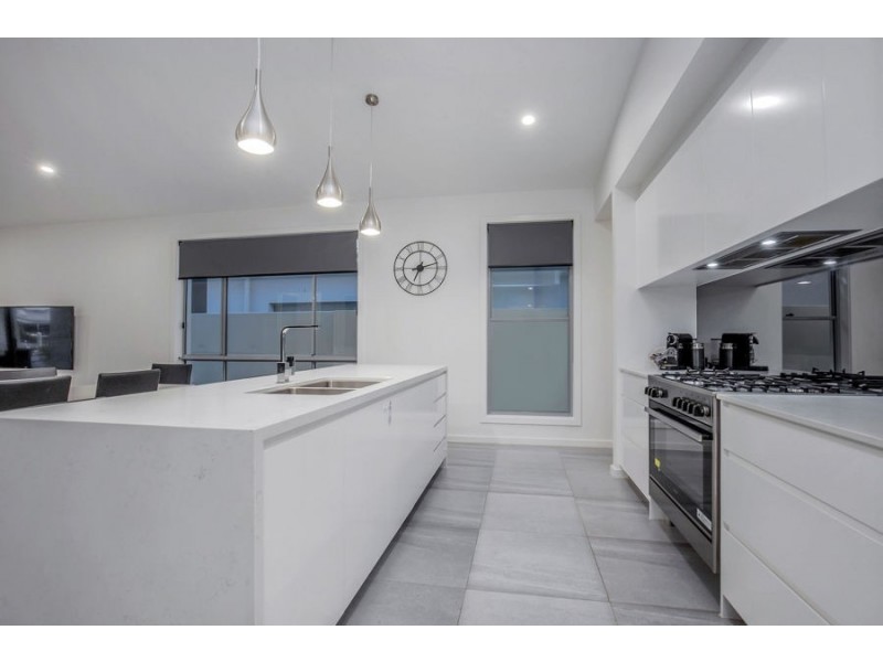 22 Paradise Parade, Jacobs Well QLD 4208