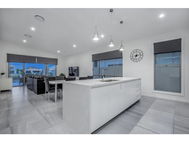 22 Paradise Parade, Jacobs Well QLD 4208