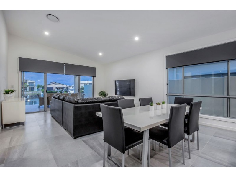 22 Paradise Parade, Jacobs Well QLD 4208