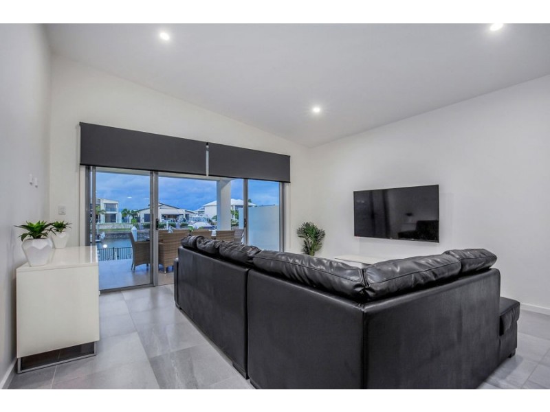 22 Paradise Parade, Jacobs Well QLD 4208