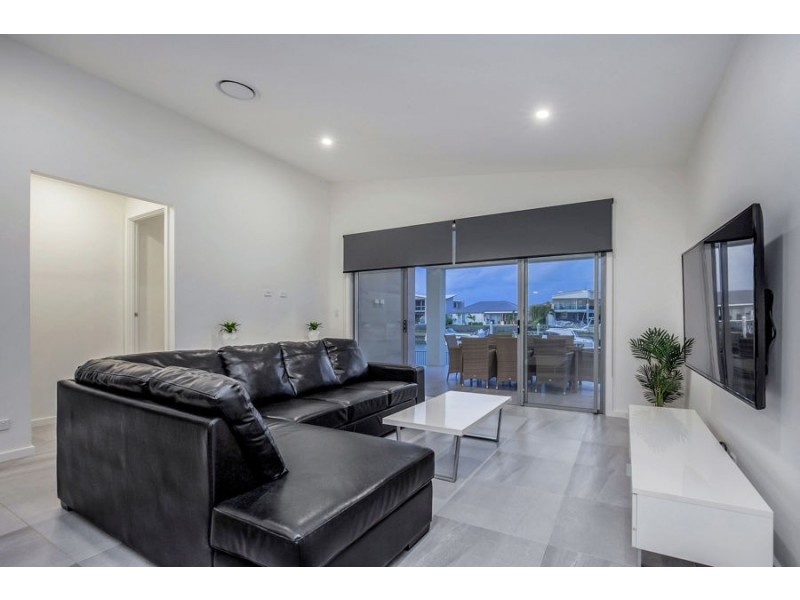 22 Paradise Parade, Jacobs Well QLD 4208