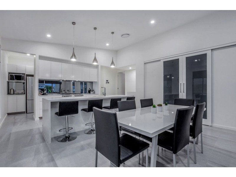 22 Paradise Parade, Jacobs Well QLD 4208