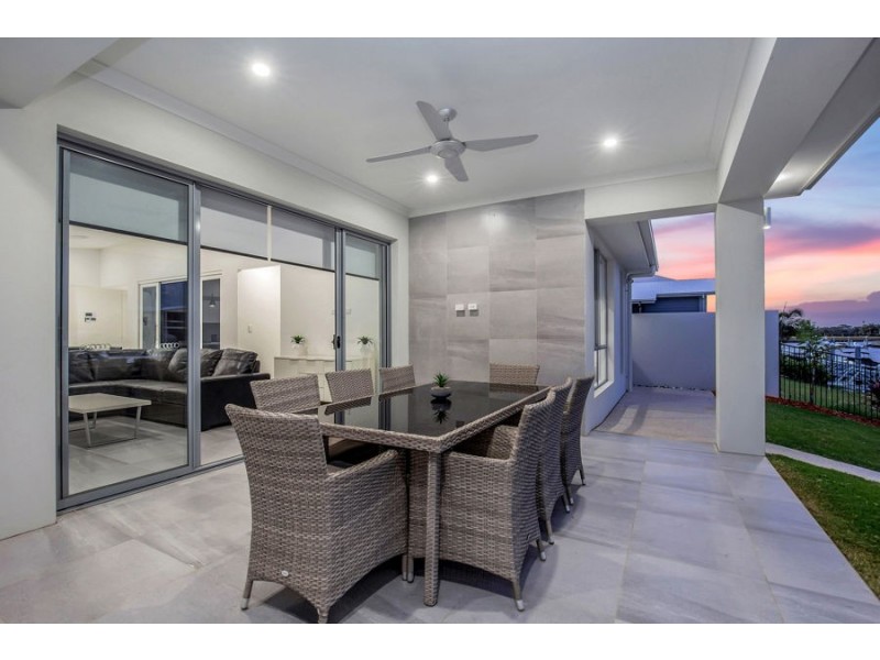 22 Paradise Parade, Jacobs Well QLD 4208