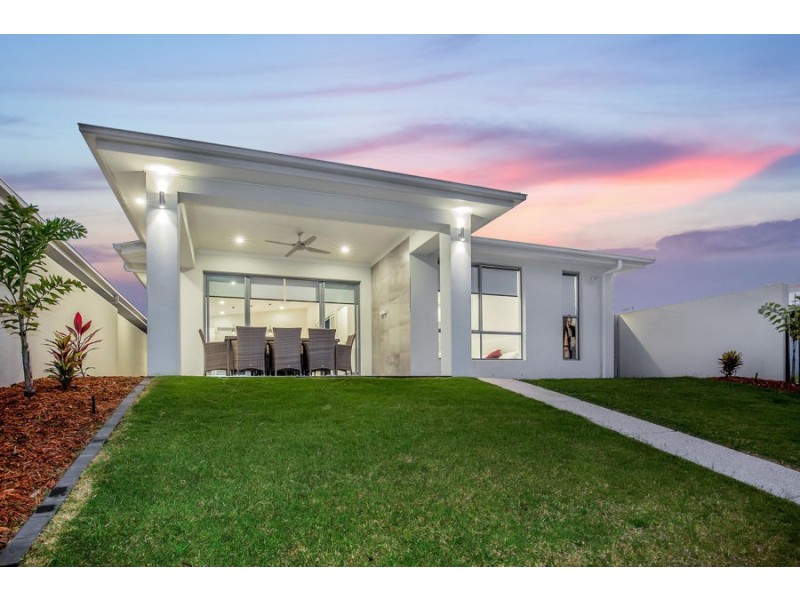 22 Paradise Parade, Jacobs Well QLD 4208