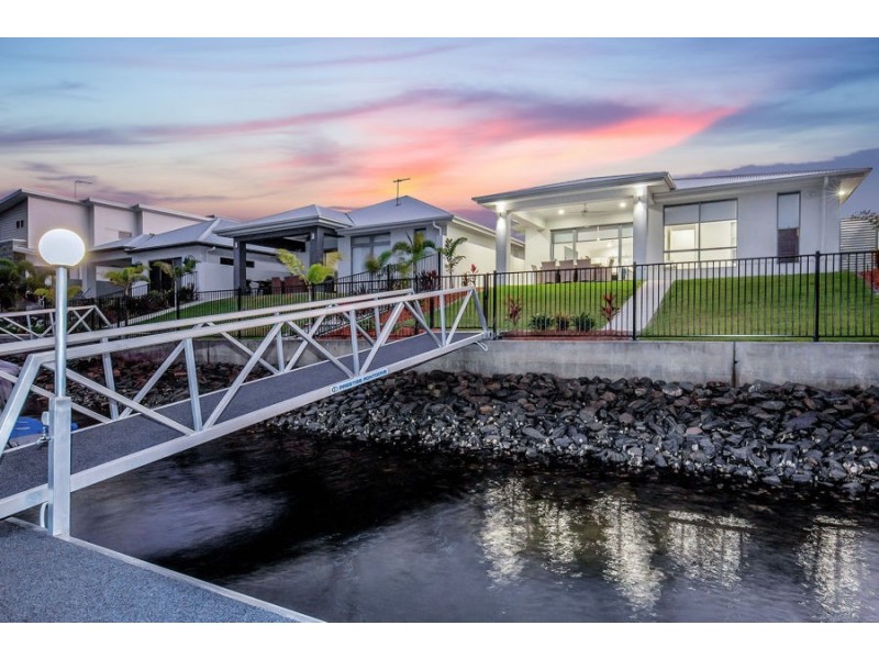 22 Paradise Parade, Jacobs Well QLD 4208