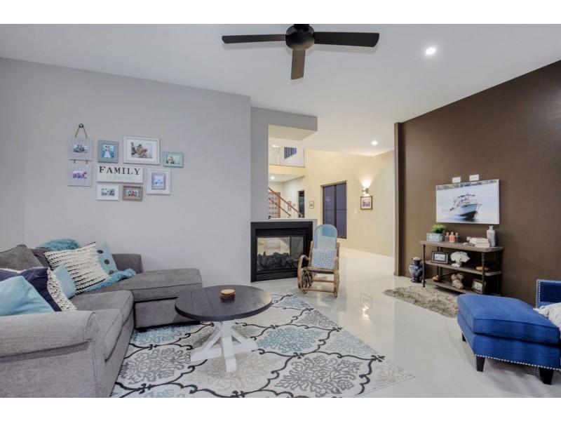 22 Sundown Place, Jacobs Well QLD 4208