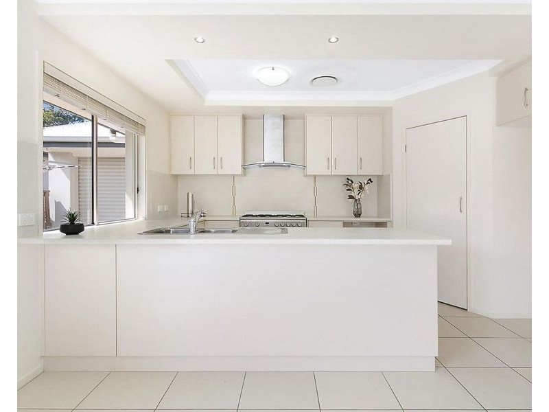 4 John Markwell Parade, Daisy Hill QLD 4127