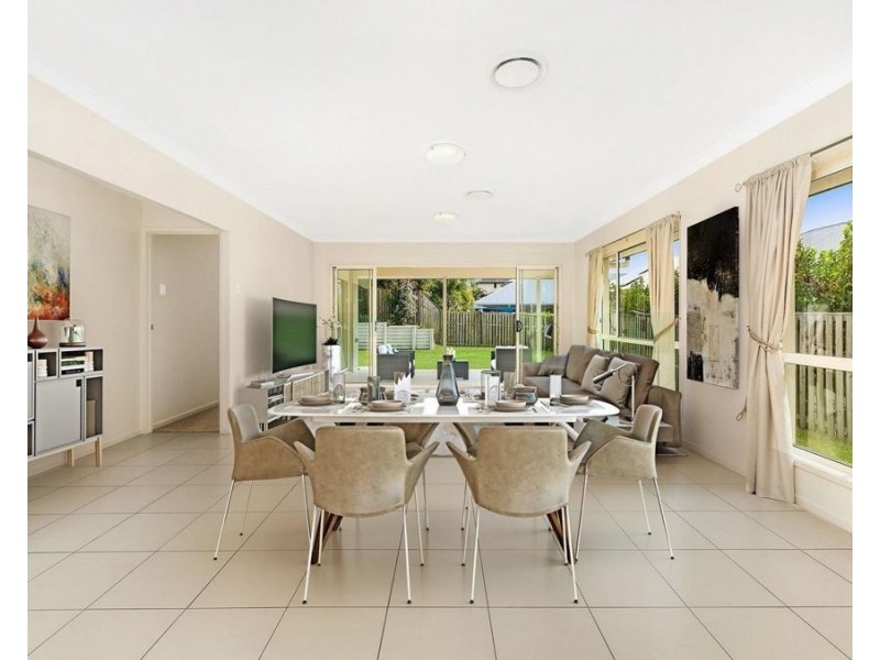 4 John Markwell Parade, Daisy Hill QLD 4127