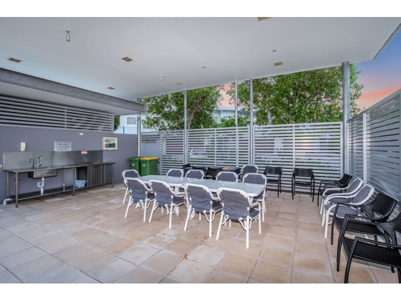 8/1 Manacor Place, Coombabah QLD 4216