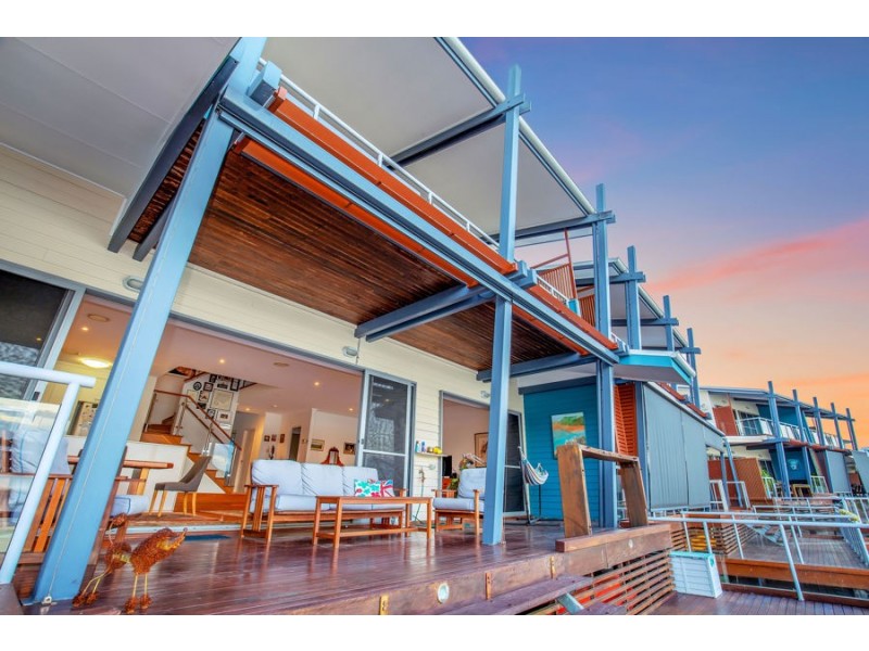 8/1 Manacor Place, Coombabah QLD 4216