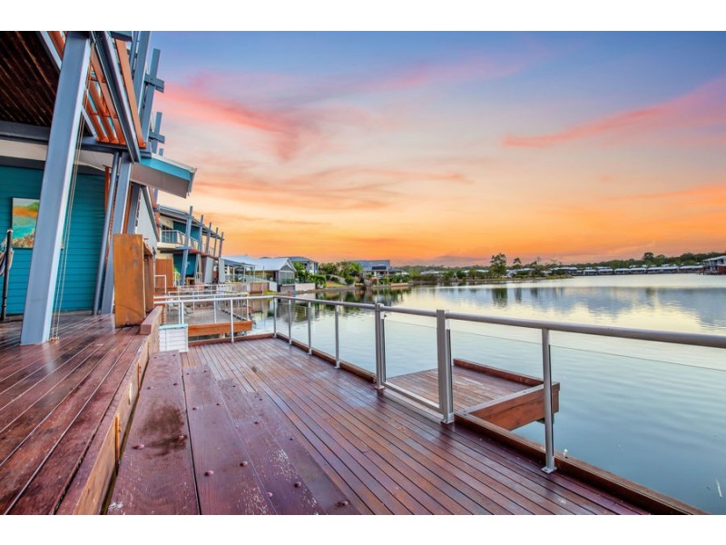 8/1 Manacor Place, Coombabah QLD 4216