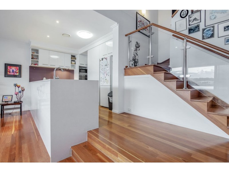 8/1 Manacor Place, Coombabah QLD 4216