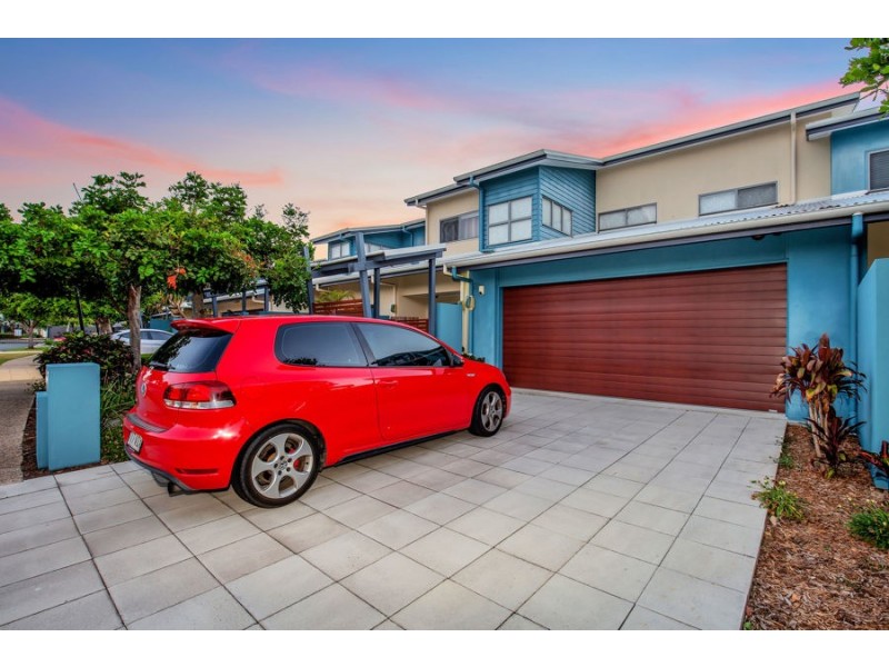 8/1 Manacor Place, Coombabah QLD 4216