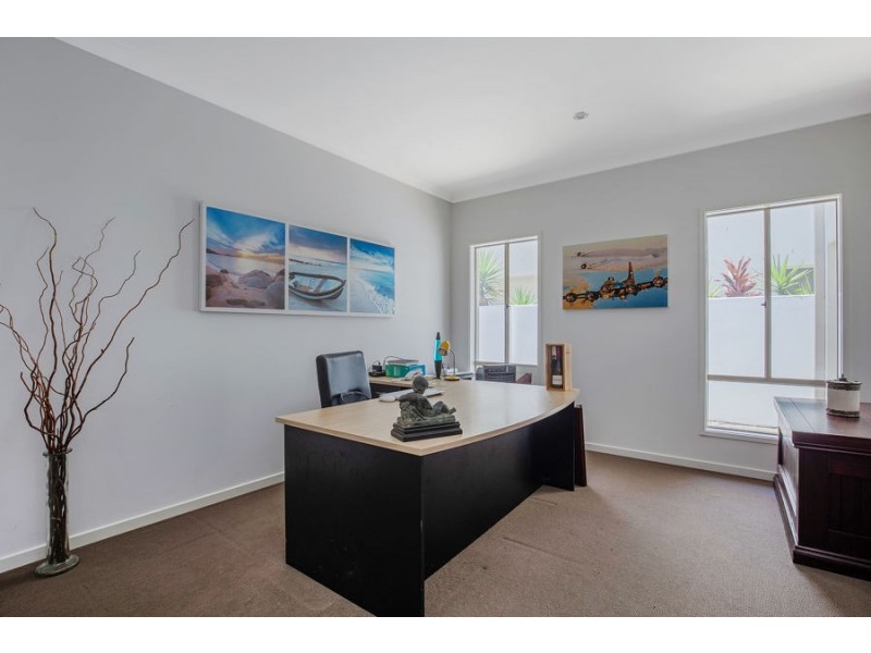 31 Marina Parade, Jacobs Well QLD 4208