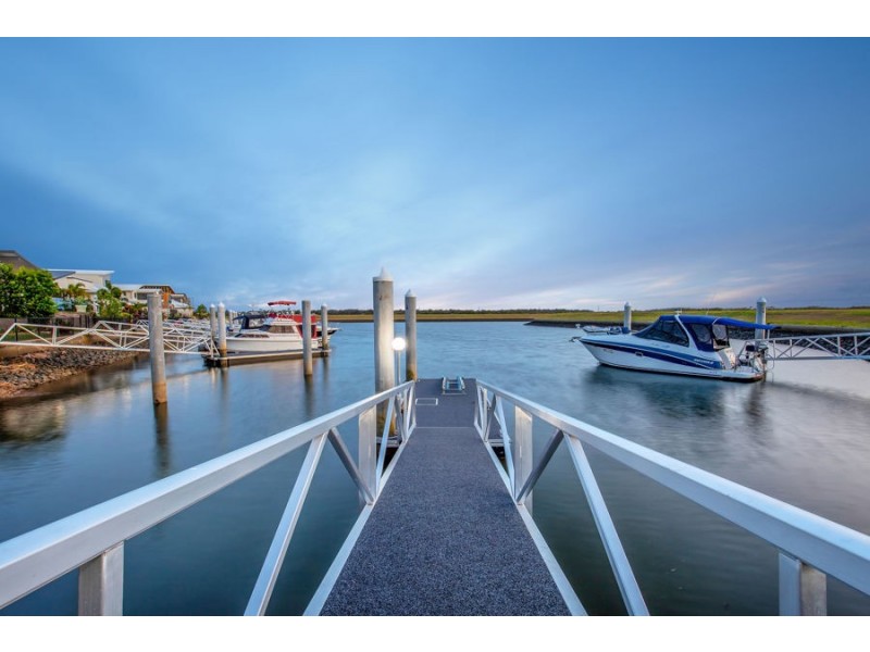 3 Paradise Parade, Jacobs Well QLD 4208