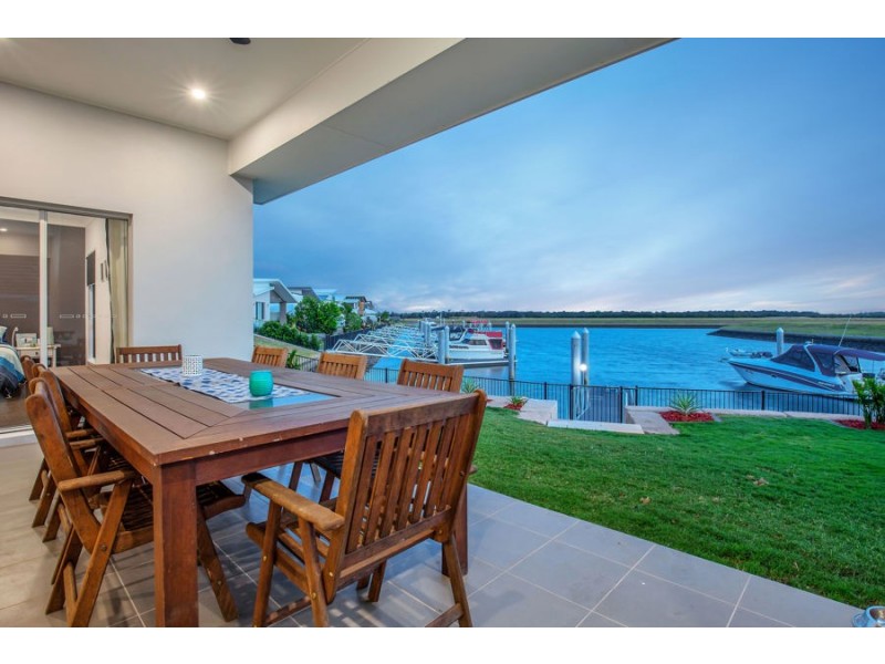 3 Paradise Parade, Jacobs Well QLD 4208