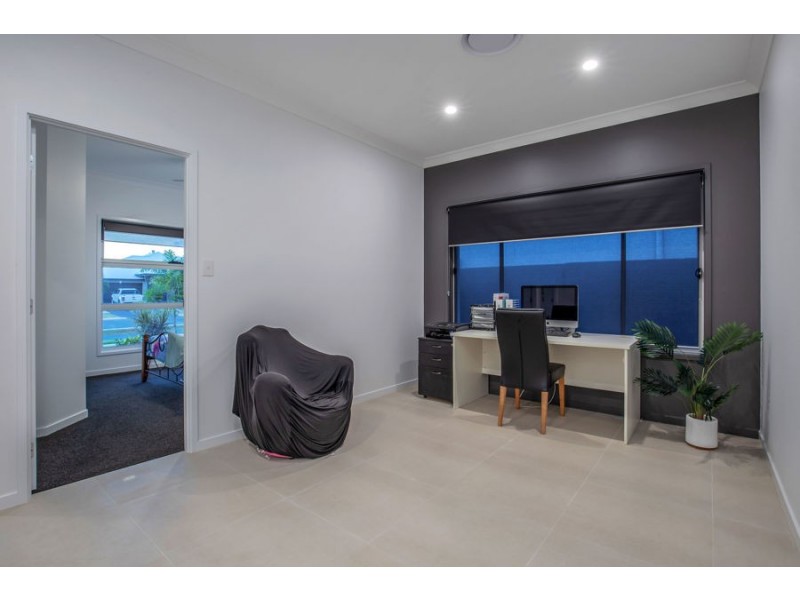 3 Paradise Parade, Jacobs Well QLD 4208