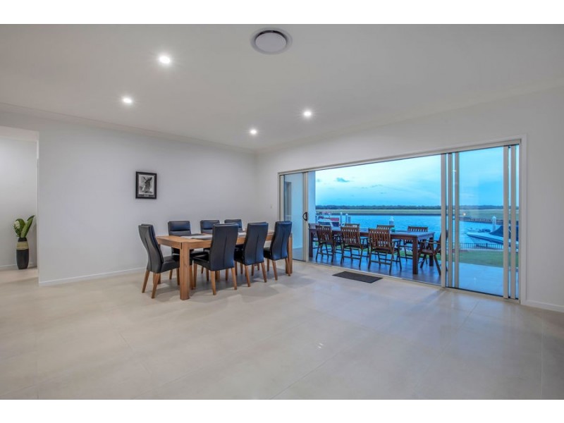 3 Paradise Parade, Jacobs Well QLD 4208