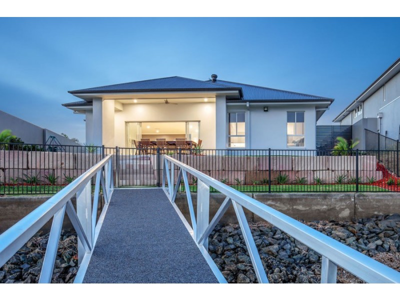 3 Paradise Parade, Jacobs Well QLD 4208