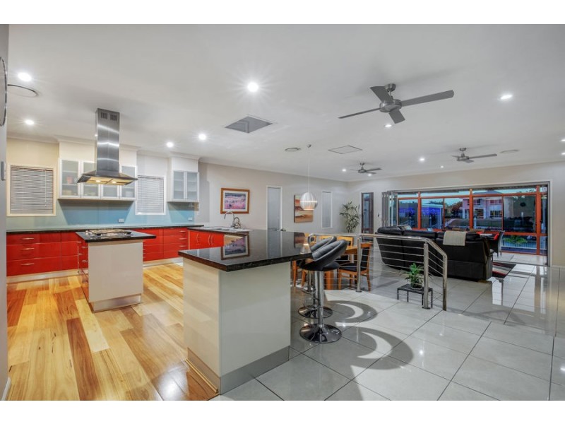 9 Marina Parade, Jacobs Well QLD 4208