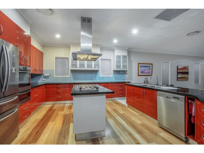 9 Marina Parade, Jacobs Well QLD 4208