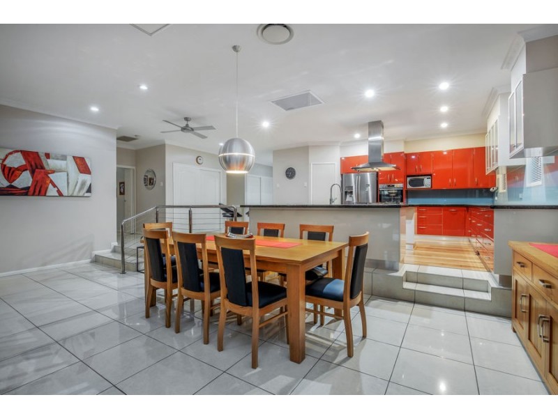 9 Marina Parade, Jacobs Well QLD 4208