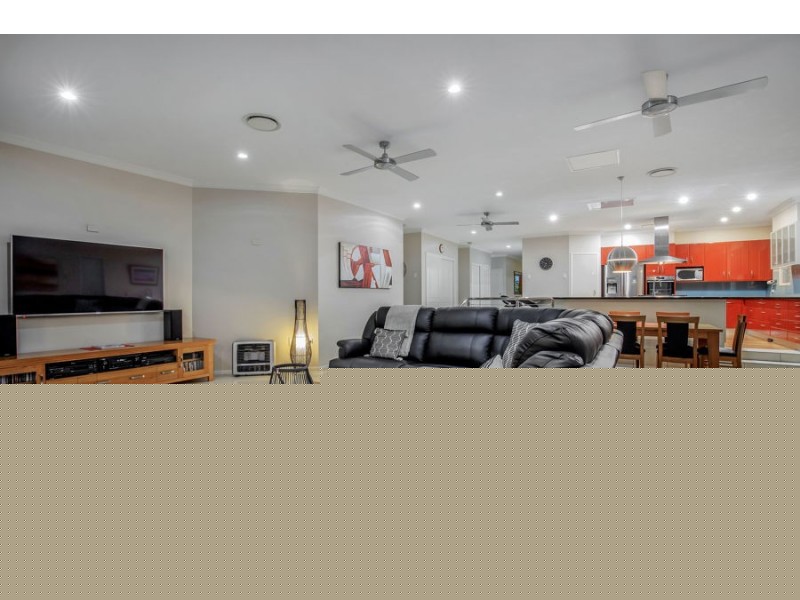 9 Marina Parade, Jacobs Well QLD 4208