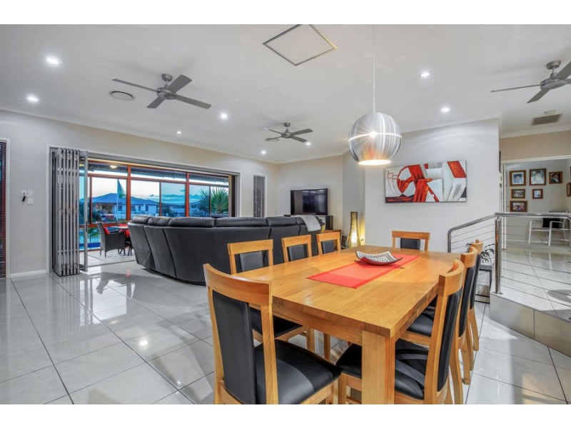 9 Marina Parade, Jacobs Well QLD 4208