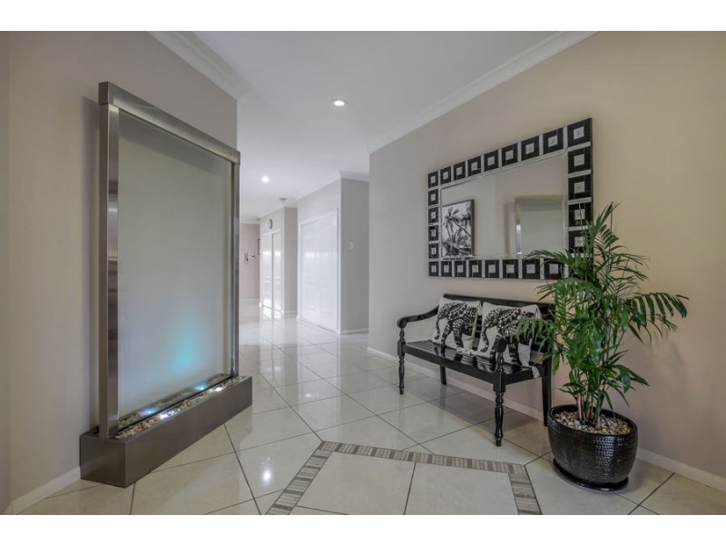 9 Marina Parade, Jacobs Well QLD 4208