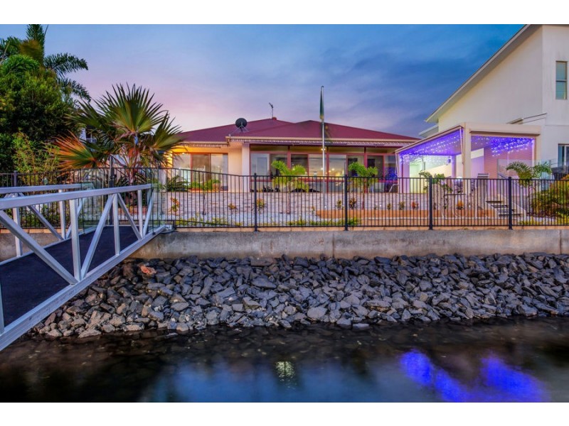 9 Marina Parade, Jacobs Well QLD 4208