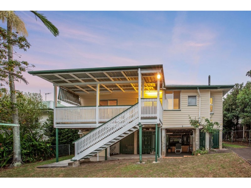 106 Esher Street, Holland Park West QLD 4121