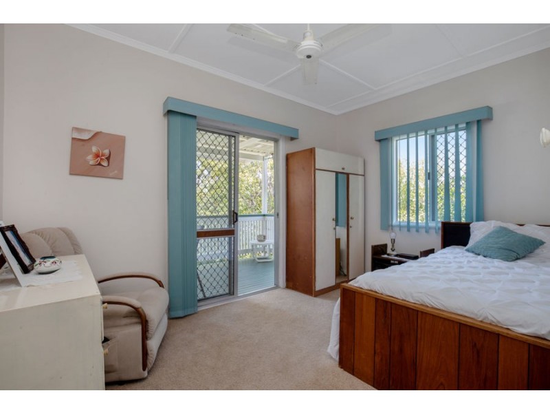 106 Esher Street, Holland Park West QLD 4121