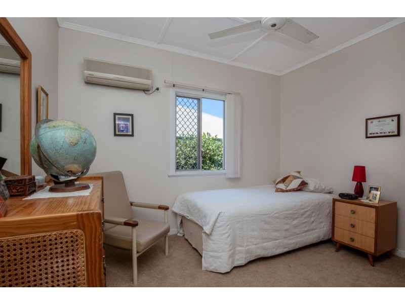 106 Esher Street, Holland Park West QLD 4121