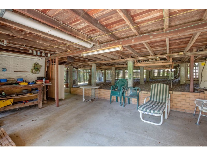 106 Esher Street, Holland Park West QLD 4121