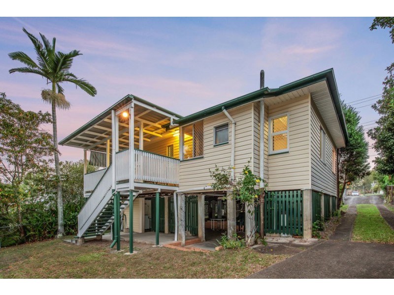 106 Esher Street, Holland Park West QLD 4121