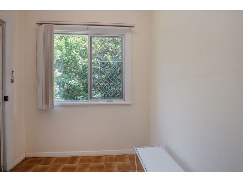 106 Esher Street, Holland Park West QLD 4121