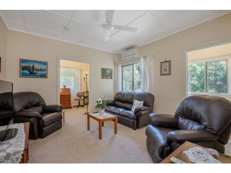 106 Esher Street, Holland Park West QLD 4121