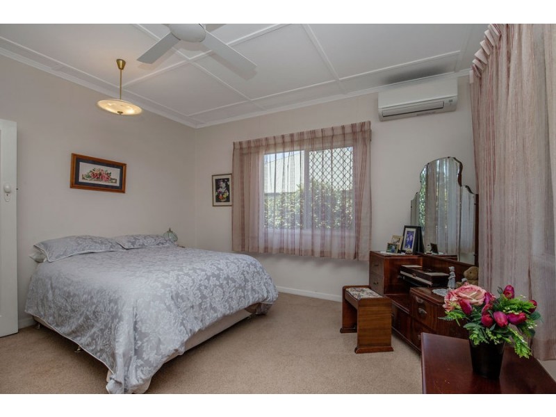 106 Esher Street, Holland Park West QLD 4121