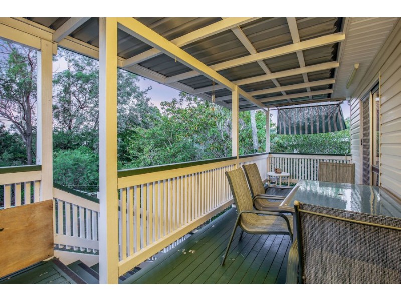 106 Esher Street, Holland Park West QLD 4121