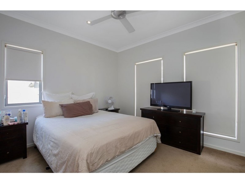 12 Marina Parade, Jacobs Well QLD 4208