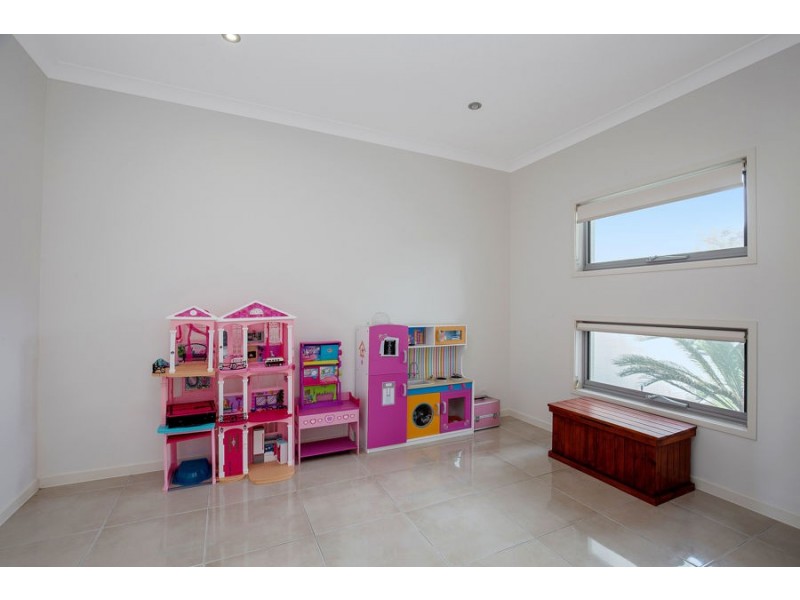 12 Marina Parade, Jacobs Well QLD 4208