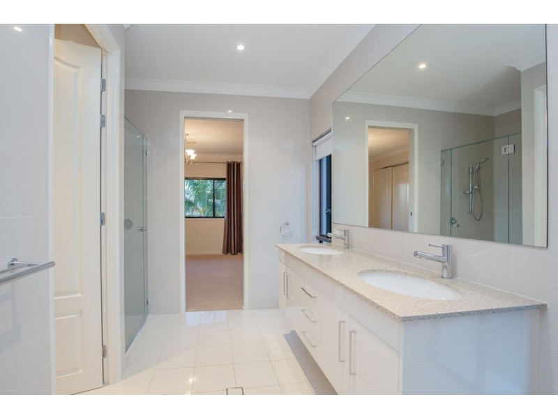 27 Windward Place, Jacobs Well QLD 4208