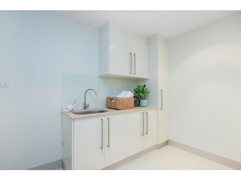 27 Windward Place, Jacobs Well QLD 4208