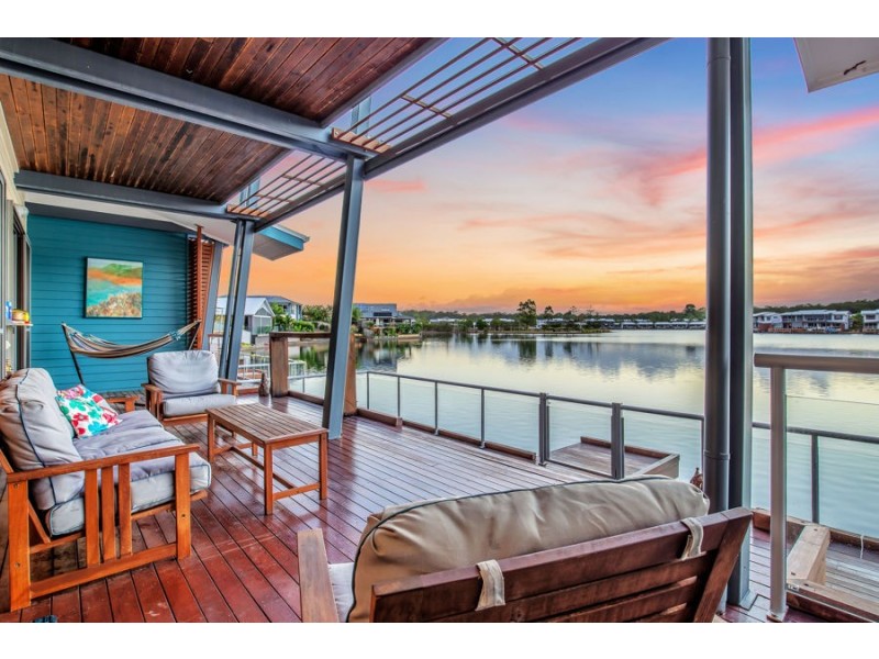 8/1 Manacor Place, Coombabah QLD 4216