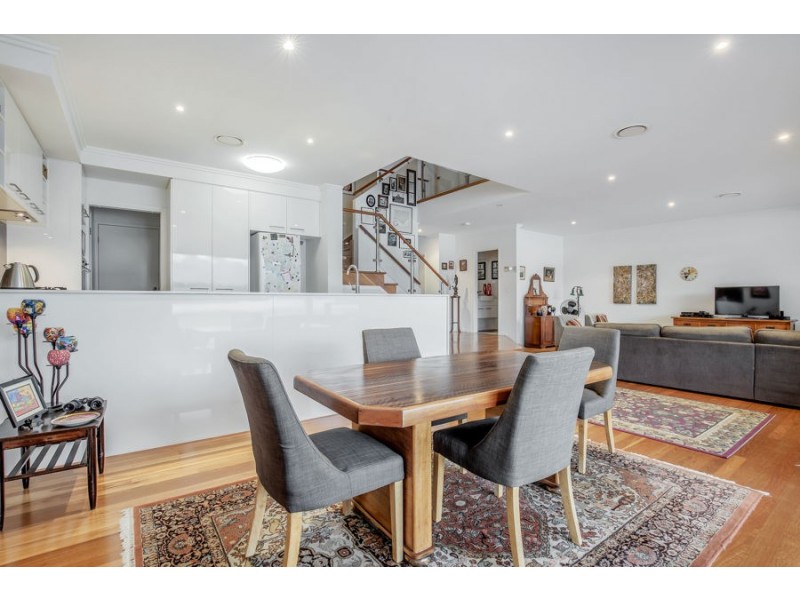 8/1 Manacor Place, Coombabah QLD 4216