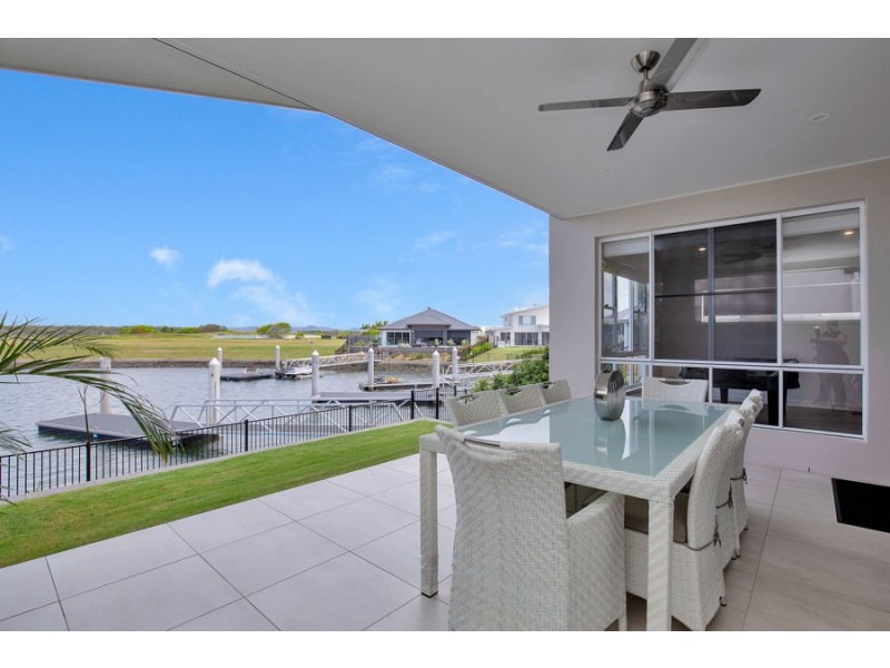 9 Paradise Parade, Jacobs Well QLD 4208