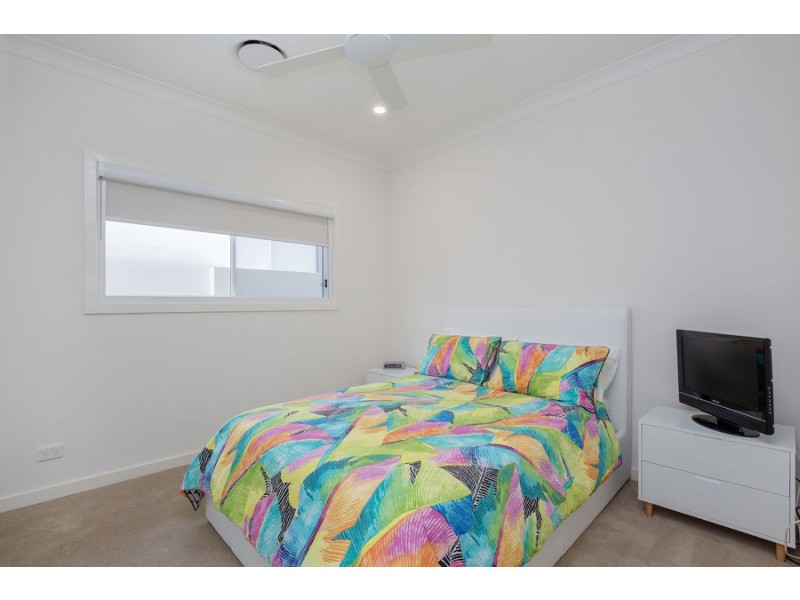 9 Paradise Parade, Jacobs Well QLD 4208
