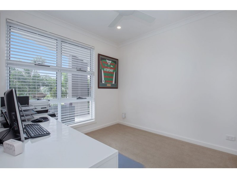9 Paradise Parade, Jacobs Well QLD 4208